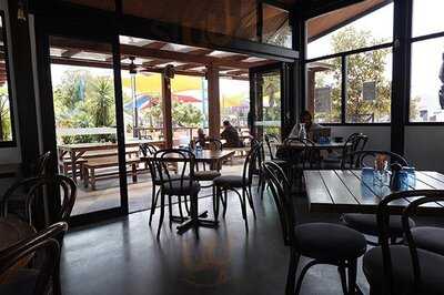 Hopscotch Restaurant & Bar