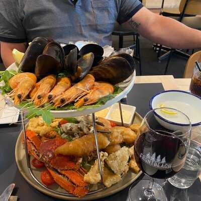 Frontbeach Taphouse & Restaurant