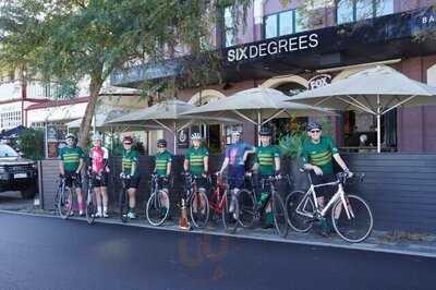 Six Degrees Bar & Restaurant