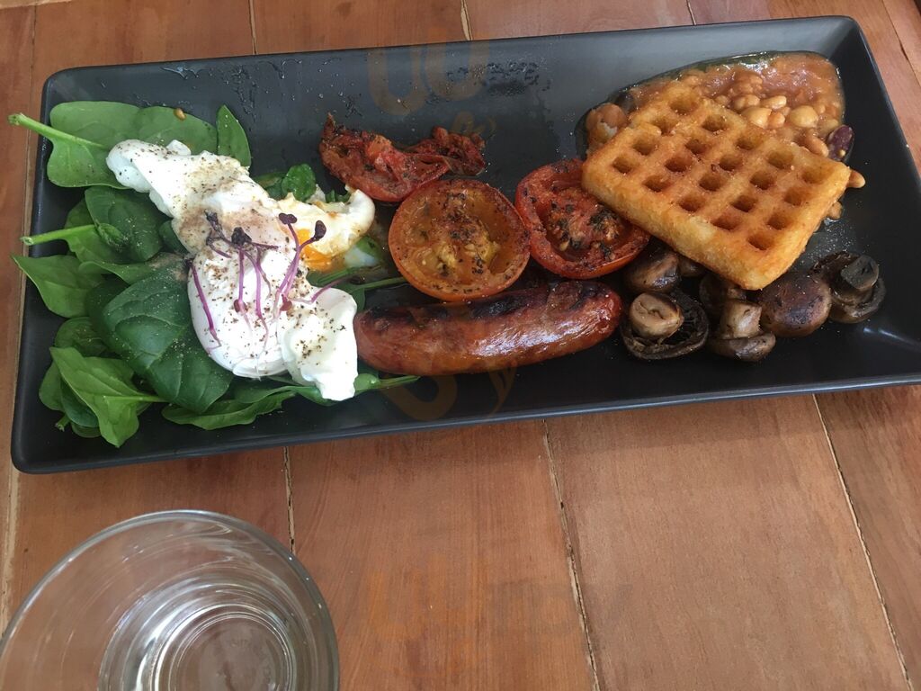 The Brown Bear Eatery