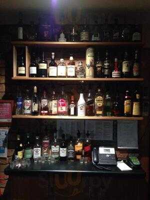 Clancy's Restaurant & Overflow Bar