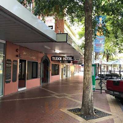 Tudor Hotel