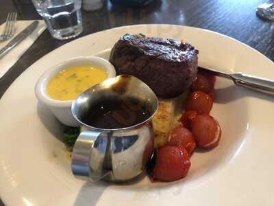 Oscar's Hotel And Cafe Bar