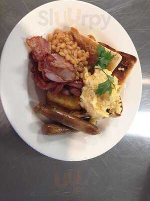 Claudies Wine Bar & Pizzeria