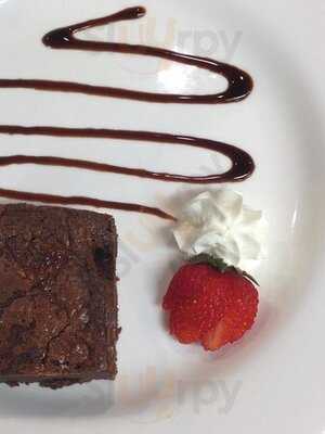 Claudies Wine Bar & Pizzeria