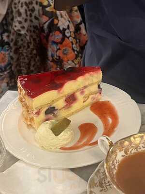 Hopetoun Tea Rooms Est. 1892