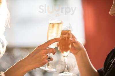 Oscars On Sydney Cafe & Bar