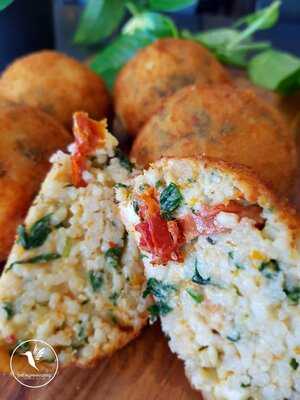 The Hummingbird Waterside Cafe