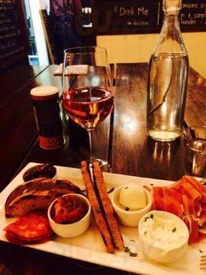 Sally's Kitchen And Winebar