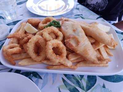 Debbie's Seafood & Deb's Fish Cafe