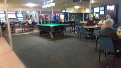 Dolphin’s Harbourside Hotel