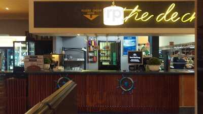 Dolphin’s Harbourside Hotel