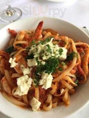 Salty's On The Hastings