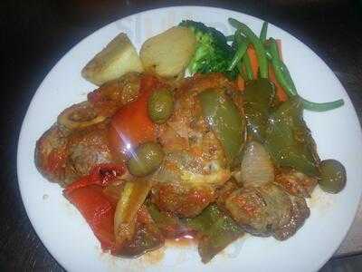 Cosa Nostra Pizzeria & Restaurant