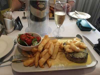 Restaurant At Best Western Motor Inn In Tamworth