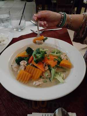 George's Thai On The Marina