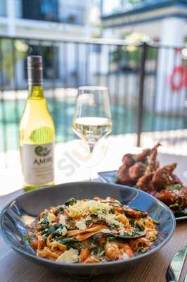 Coral Cay Bar & Grill