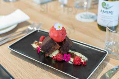 Coral Cay Bar & Grill