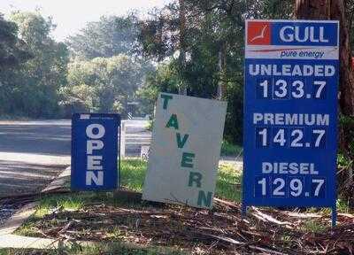 The Wheel At Elleker Tavern