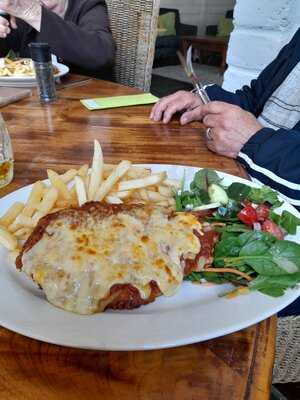 The Wheel At Elleker Tavern