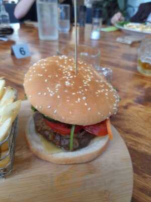 The Wheel At Elleker Tavern