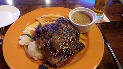 Smoky's Bar And Grill