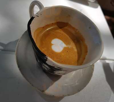 3 Hearts Ceramics And Cafe