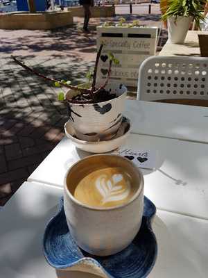 3 Hearts Ceramics And Cafe