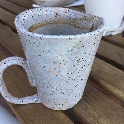 3 Hearts Ceramics And Cafe