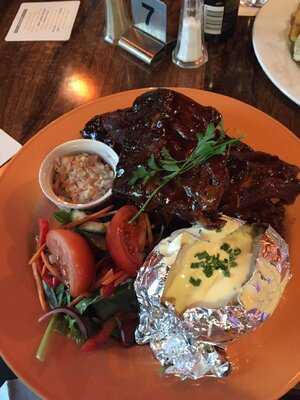 Smokey's Bar & Grill