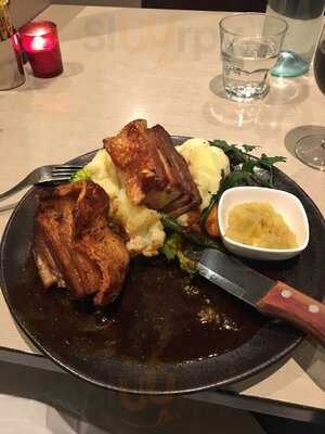 Rosco's At Chevron Cafe Bar