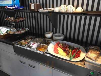 Images Lounge Bar And Restaurant