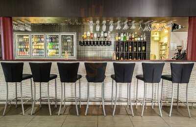 Images Lounge Bar And Restaurant