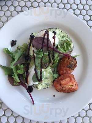 Beach House Bar & Grill