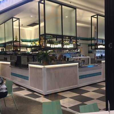 Beach House Bar & Grill