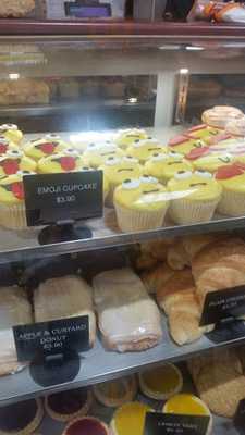 Golden Nugget Bakery