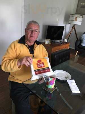 Golden Nugget Bakery