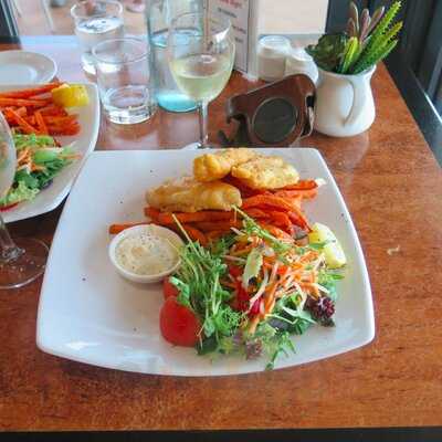 Waterside Restaurant Mandurah Quay Resort