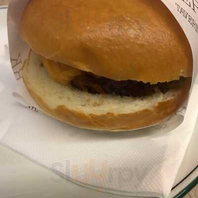 Grand Trailer Park Taverna