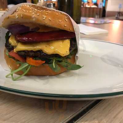 Grand Trailer Park Taverna