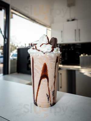 Squeeze And Grind Juice And Coffee Bars