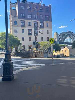 Ribs & Burgers The Rocks