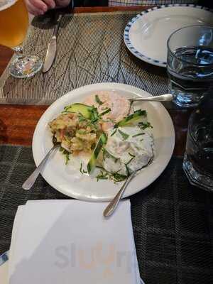 Tsindos-the Greeks Restaurant