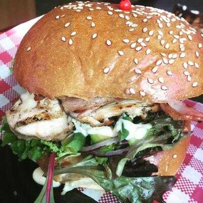 Coldwater Creek Restaurant & Bar