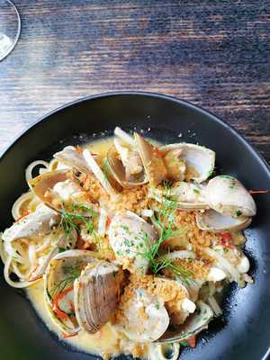 The Deck Bar And Bistro