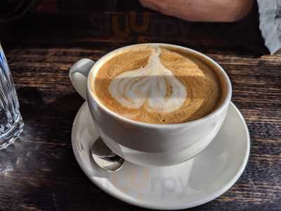 The Deck Bar And Bistro