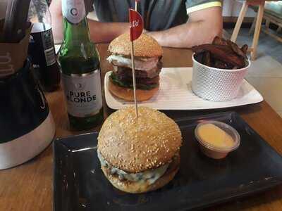 Grill'd World Square