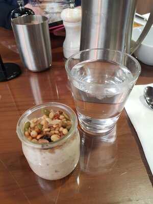 Atrium Restaurant And Bar