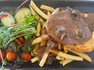 The Cut Tavern Bar & Bistro