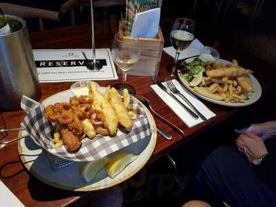 Towradgi Beach Hotel & Waves